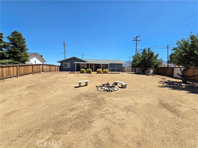 Detail Gallery Image 10 of 14 For 22201 Mccarthy Dr, Tehachapi,  CA 93561 - 3 Beds | 2 Baths