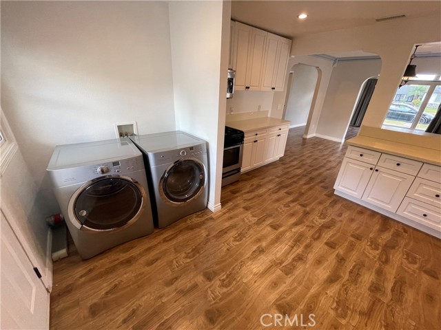 Detail Gallery Image 8 of 16 For 1407 S Ross, Santa Ana,  CA 92707 - 3 Beds | 1 Baths