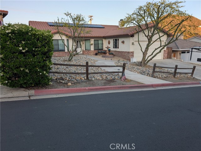 Detail Gallery Image 2 of 30 For 23040 Giant Fir Pl, Canyon Lake,  CA 92587 - 3 Beds | 2 Baths