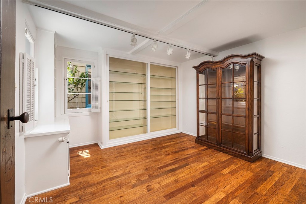 B9b9e6e1 44d1 42b9 A94b A7dc490997bb