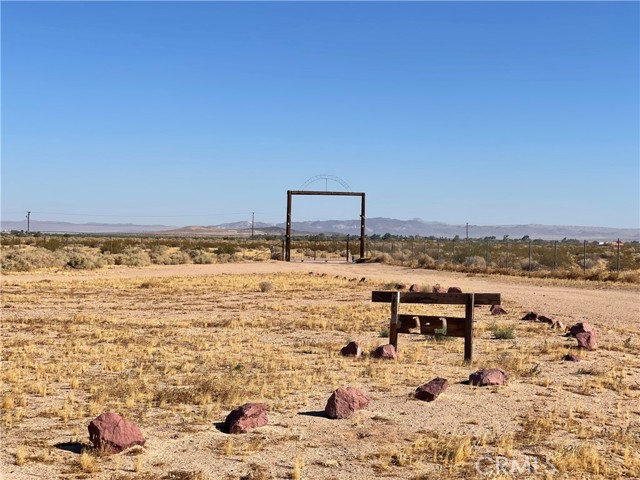 Detail Gallery Image 17 of 43 For 45125 Mendocino Rd, Newberry Springs,  CA 92365 - 5 Beds | 3 Baths