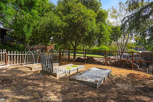 Detail Gallery Image 10 of 54 For 304 Calle De La Paloma, Fallbrook,  CA 92028 - 3 Beds | 2 Baths
