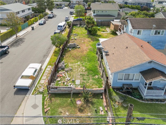2110 Orange Avenue, Costa Mesa CA: https://media.crmls.org/medias/b9bada1d-8380-4269-b011-f1d58662c089.jpg