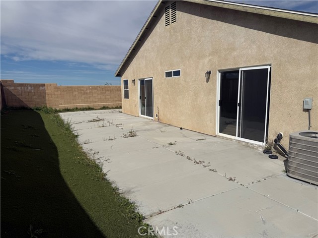 Detail Gallery Image 11 of 13 For 11711 Cliffwood, Victorville,  CA 92392 - 4 Beds | 2 Baths