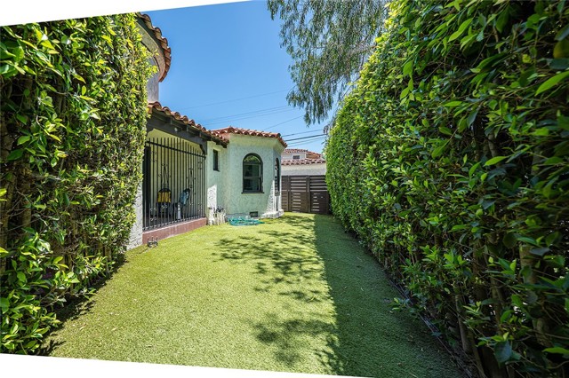 2200 Pine Avenue, Long Beach CA: https://media.crmls.org/medias/b9bb4f87-6538-4f6e-b0a2-ce847abc22e1.jpg