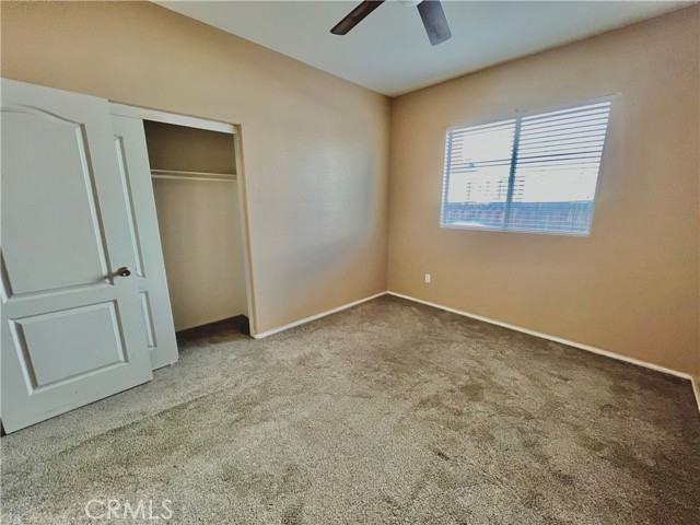 Detail Gallery Image 13 of 16 For 1110 Broadway Ln, Hemet,  CA 92545 - 3 Beds | 2 Baths