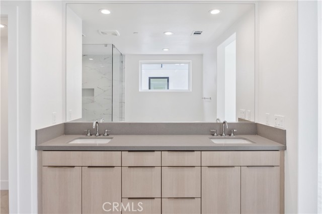 169 Creation, Irvine CA: https://media.crmls.org/medias/b9bbcf05-20c1-4934-858c-5a53739cc0c2.jpg