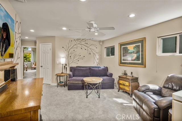 21891 Winnebago Lane, Lake Forest CA: https://media.crmls.org/medias/b9bc4526-6a64-4e17-8f76-5304b79aaddd.jpg