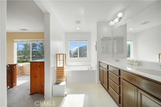 Detail Gallery Image 20 of 26 For 34063 Corktree Rd, Lake Elsinore,  CA 92532 - 3 Beds | 2/1 Baths