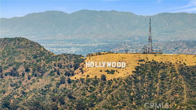 2838 Lambert Drive, Los Angeles CA: https://media.crmls.org/medias/b9be029d-986c-43f3-afe8-f2bbf959c2cd.jpg