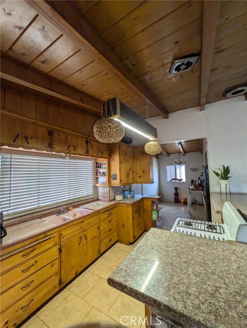 Detail Gallery Image 14 of 16 For 19876 Lodema Rd, Apple Valley,  CA 92307 - 3 Beds | 2 Baths