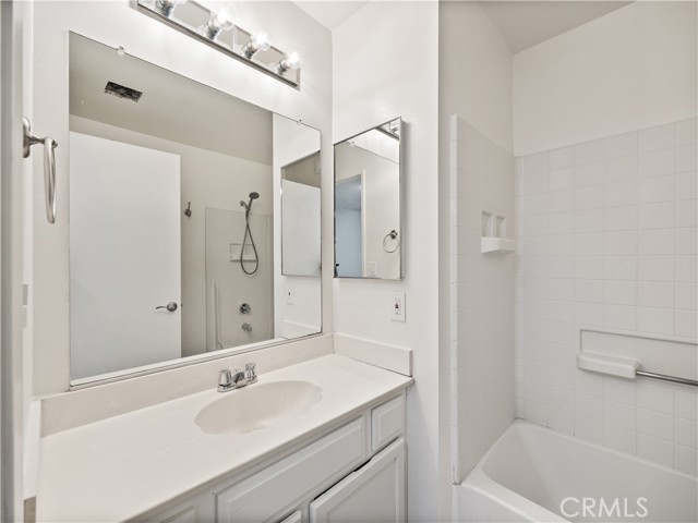 Detail Gallery Image 35 of 44 For 19810 Sandpiper Pl #22,  Newhall,  CA 91321 - 3 Beds | 2 Baths