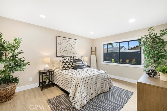 Detail Gallery Image 29 of 51 For 2104 N Greenbrier St, Santa Ana,  CA 92706 - 3 Beds | 2 Baths