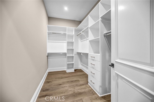 Image 45 of 66 For 240 Woodruff Avenue