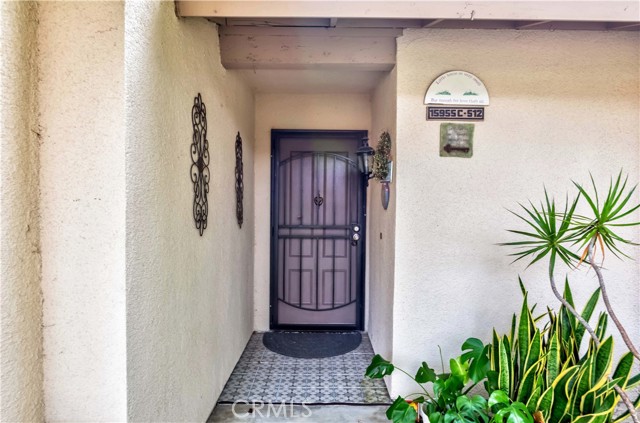 Detail Gallery Image 2 of 23 For 15955 Alta Vista Dr #C,  La Mirada,  CA 90638 - 1 Beds | 1 Baths