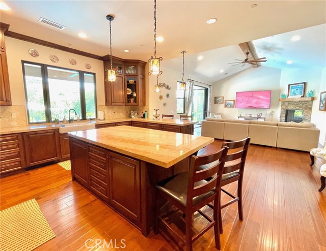 4004 Snowgoose Street, Simi Valley CA: https://media.crmls.org/medias/b9c1e541-e297-45d1-99ba-53f9a07b4611.jpg