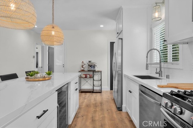Detail Gallery Image 13 of 39 For 1430 Bonnie Brae, Hermosa Beach,  CA 90254 - 3 Beds | 3 Baths