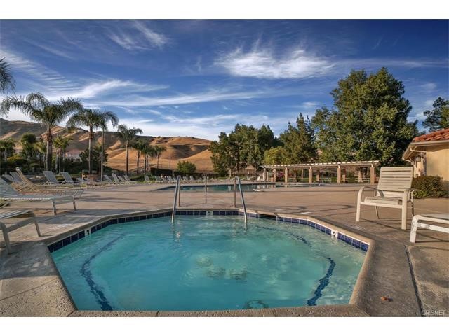 19538 Crystal Ridge Lane, Porter Ranch CA: https://media.crmls.org/medias/b9c250e9-ec53-47f0-b06a-1d930b8432f8.jpg