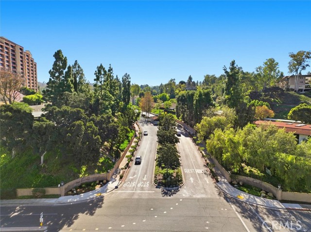 5512 W Paseo Del Lago, Laguna Woods CA: https://media.crmls.org/medias/b9c27fe3-a595-44c5-8ce8-4ed3ee6a6462.jpg