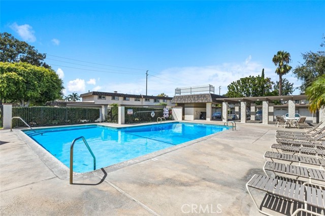 Detail Gallery Image 25 of 27 For 13966 Chelmsford Lane, Westminster,  CA 92683 - 4 Beds | 3 Baths
