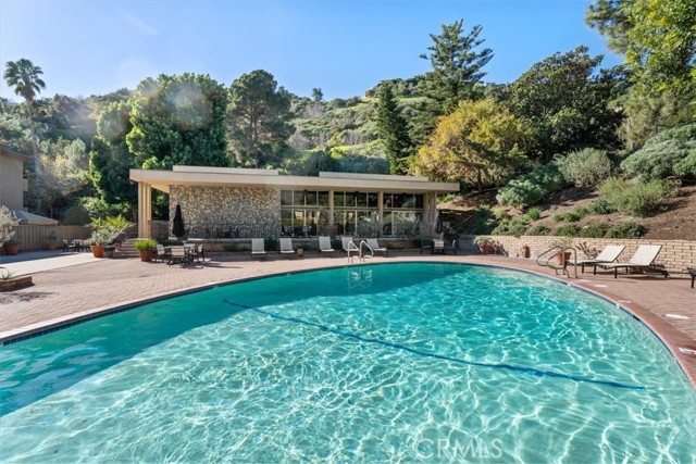 Detail Gallery Image 18 of 25 For 6752 Hillpark #303,  Los Angeles,  CA 90068 - 2 Beds | 2 Baths