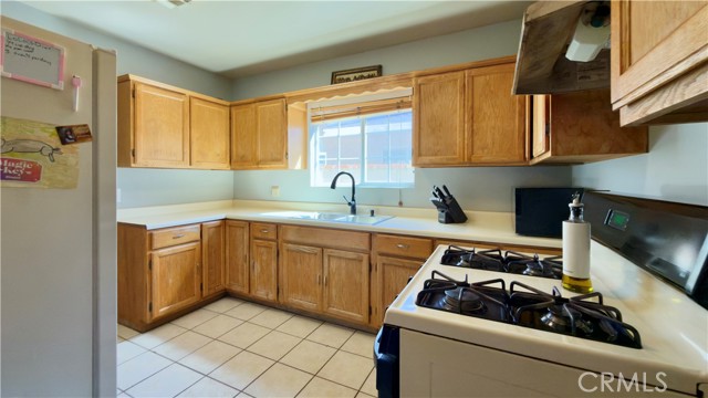 10416 Cayuga photo 12
