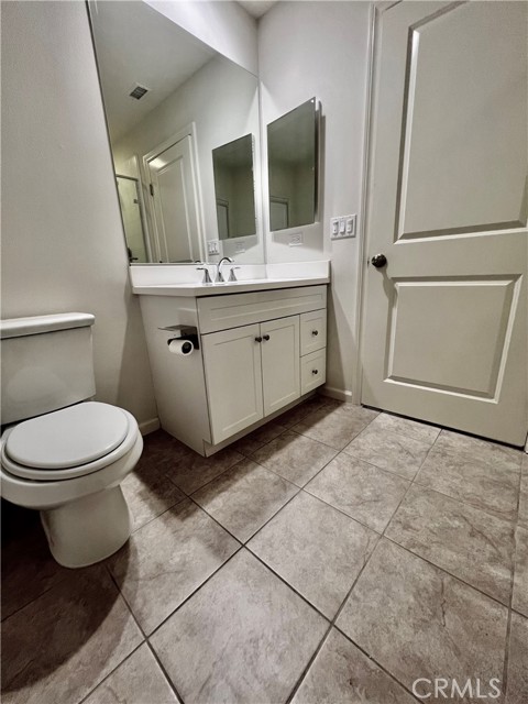110 Waterleaf, Irvine CA: https://media.crmls.org/medias/b9c52fe6-e166-4845-bd31-62ad4549f9af.jpg