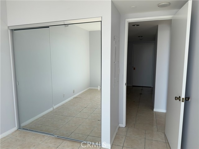 850 E Ocean Boulevard, Long Beach CA: https://media.crmls.org/medias/b9c5c837-3c97-48f3-b7f9-e58da45b926e.jpg