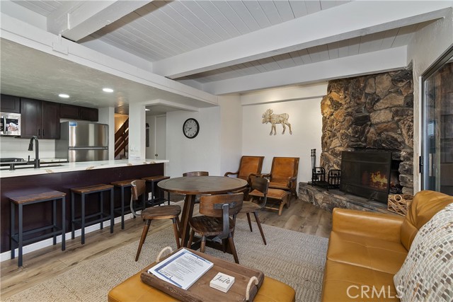 Detail Gallery Image 8 of 36 For 861 Thrush, Big Bear Lake,  CA 92315 - 3 Beds | 2 Baths