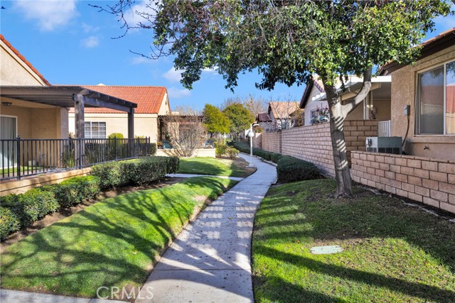 Detail Gallery Image 30 of 43 For 19047 Primrose Ln, Apple Valley,  CA 92308 - 2 Beds | 2 Baths