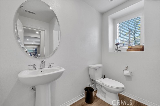 16548 Monteviejo Street, Fontana CA: https://media.crmls.org/medias/b9c730a3-28f9-4297-8744-cca02032c0e3.jpg