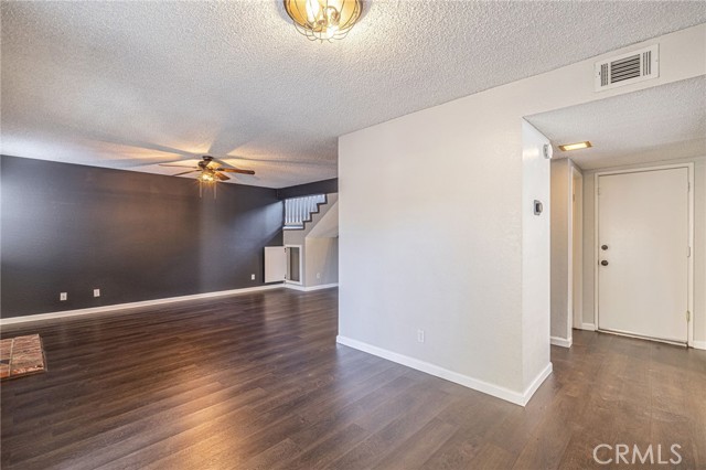 Detail Gallery Image 15 of 47 For 2816 Dartmouth Dr, Lancaster,  CA 93536 - 3 Beds | 2/1 Baths