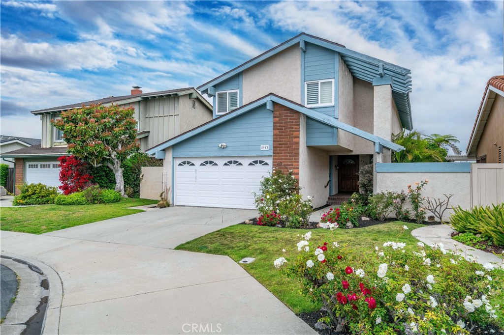 8913 La Dona Court