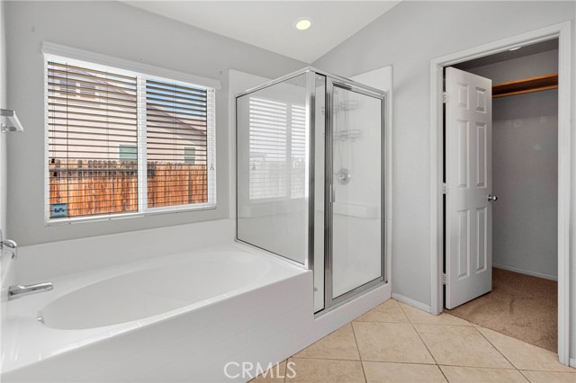 21257 Seibel Lane, Apple Valley CA: https://media.crmls.org/medias/b9c7d9c5-86db-4dc9-b82f-6e184e3213c9.jpg