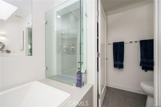 Detail Gallery Image 10 of 25 For 2233 Martin #318,  Irvine,  CA 92612 - 2 Beds | 2 Baths