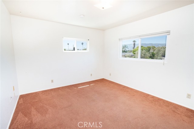 740 Walnut Lane, Santa Barbara CA: https://media.crmls.org/medias/b9c945f6-7e03-4004-8296-bac26bc3b1cb.jpg
