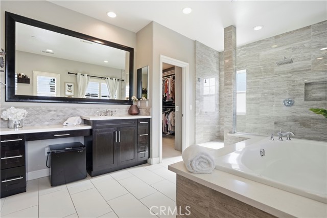 Detail Gallery Image 31 of 55 For 17491 Oakbluffs Lane, Huntington Beach,  CA 92649 - 5 Beds | 5/1 Baths