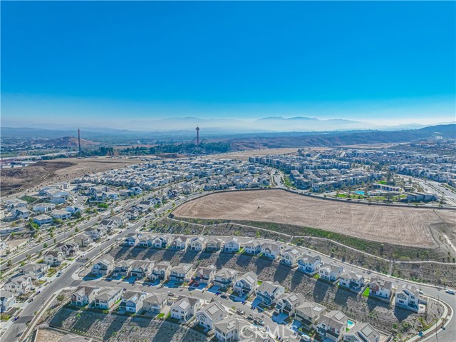 Detail Gallery Image 35 of 35 For 27081 Amber Sky Way, Valencia,  CA 91381 - 3 Beds | 2/1 Baths