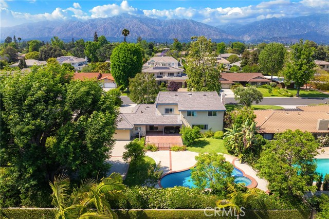 300 W Wistaria Avenue, Arcadia CA: https://media.crmls.org/medias/b9c9ab3d-9b7f-48cd-99d8-0499a6f65e73.jpg