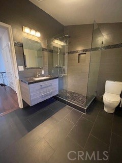 https://media.crmls.org/medias/b9c9d8e2-fc75-4d82-9093-62a704254575.jpg?preset=X-Large