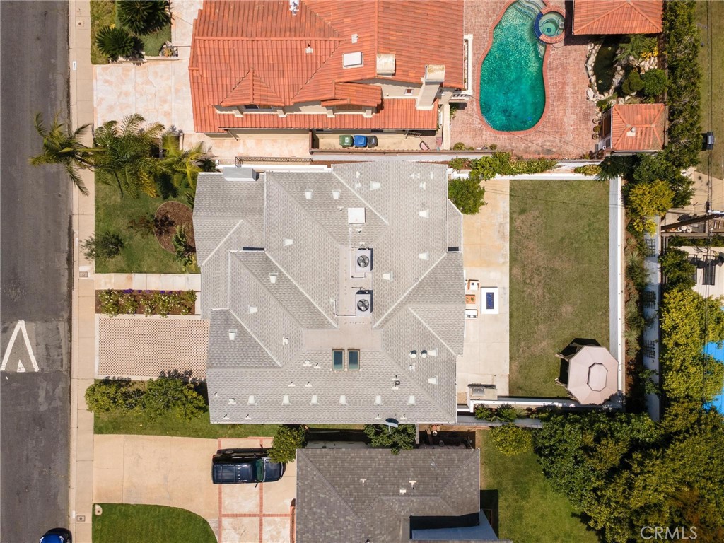 https://media.crmls.org/medias/b9c9deba-9f25-4aa7-bff4-471ae43e0d83.jpg?preset=X-Large