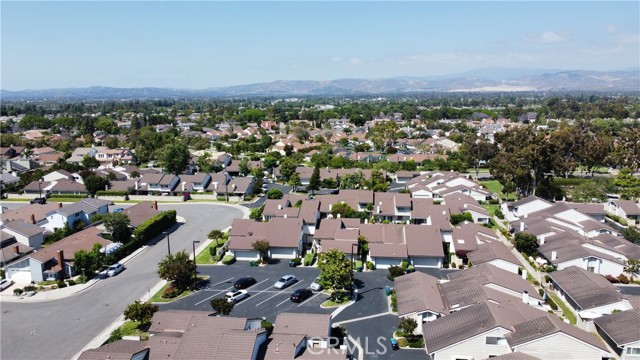 Detail Gallery Image 33 of 45 For 32 Wetstone #47,  Irvine,  CA 92604 - 3 Beds | 2/1 Baths