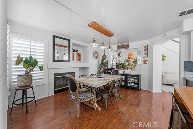 815 Autumn Lane, Corona CA: https://media.crmls.org/medias/b9ca7b8a-efb1-412b-87e4-d0026e9294c4.jpg