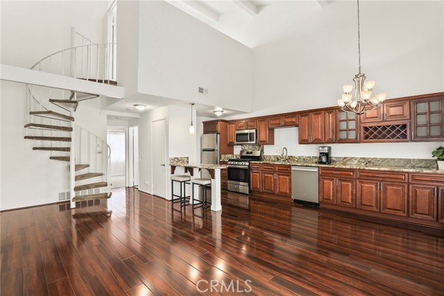 Detail Gallery Image 3 of 26 For 12330 Osborne St #86,  Pacoima,  CA 91331 - 1 Beds | 1 Baths