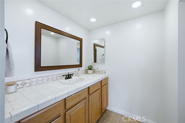 Detail Gallery Image 18 of 31 For 4805 E Colorado, Long Beach,  CA 90814 - 3 Beds | 3 Baths