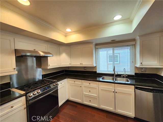 145 Bonita Street, Arcadia CA: https://media.crmls.org/medias/b9cb1e19-1960-43d2-8b58-03d4b375e4e7.jpg