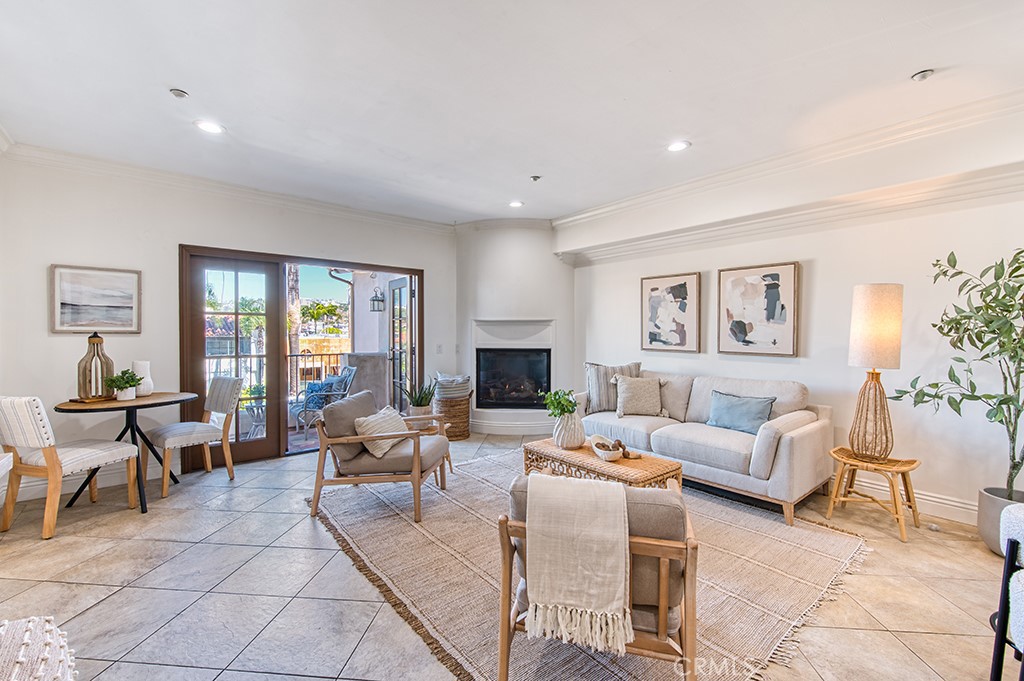 1520 N. El Camino Real #11