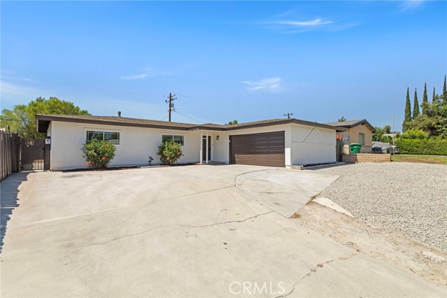 Detail Gallery Image 4 of 27 For 11429 Weber Ave, Moreno Valley,  CA 92555 - 4 Beds | 2 Baths