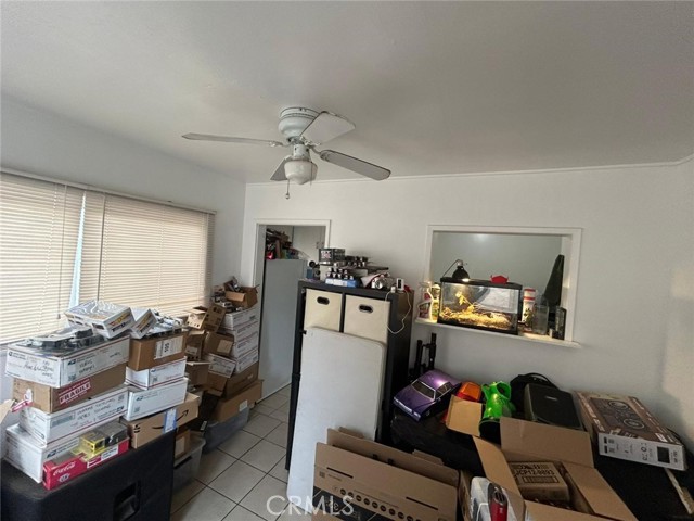 1176 Laurel Avenue, Pomona CA: https://media.crmls.org/medias/b9cbb950-b6e6-47f9-8af1-16f941e6bdce.jpg