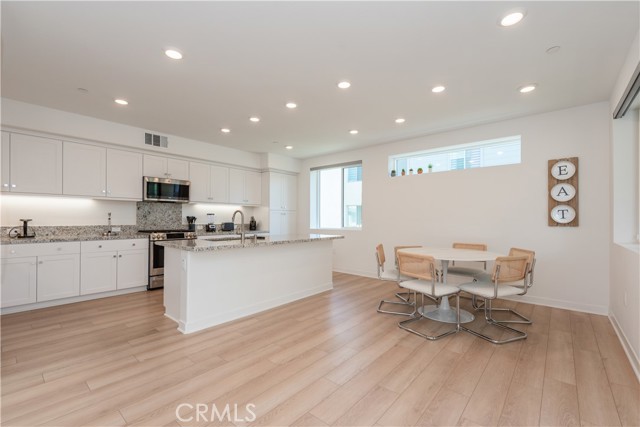 1851 S Union St, Anaheim CA: https://media.crmls.org/medias/b9cbd001-da90-47e7-8d0d-aaab1d3d09b1.jpg